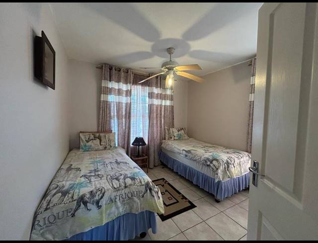 2 BEDROOM APARTMENT FOR SALE IN MARGATE BEACH
